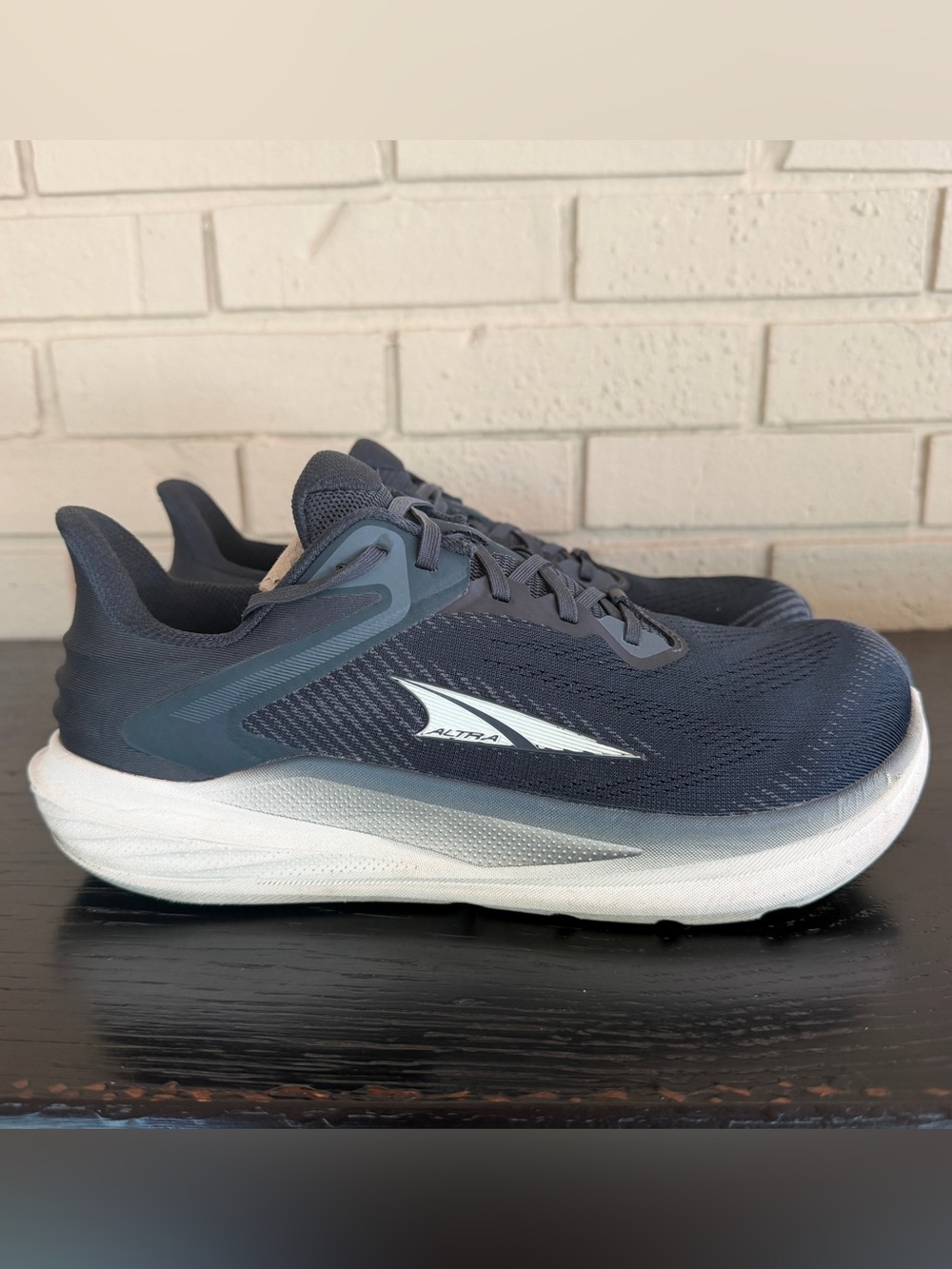 Altra Torin 8 Mens Size 8.5 Running Shoes Sneakers Black White Zero Drop Comfort